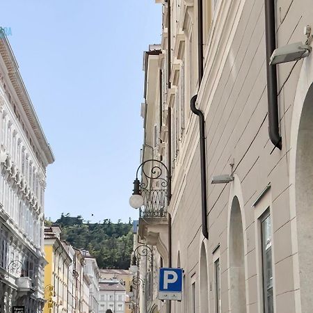 Апартаменты San Lazzaro 232 Tirabora Short Rent Триест Экстерьер фото